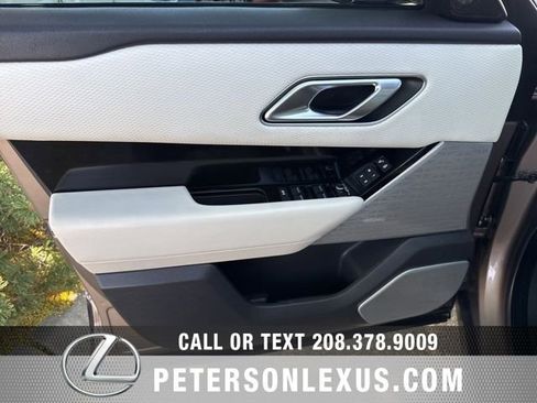 Used 2019 Land Rover Range Rover Velar R-Dynamic SE AWD/4WD image 21