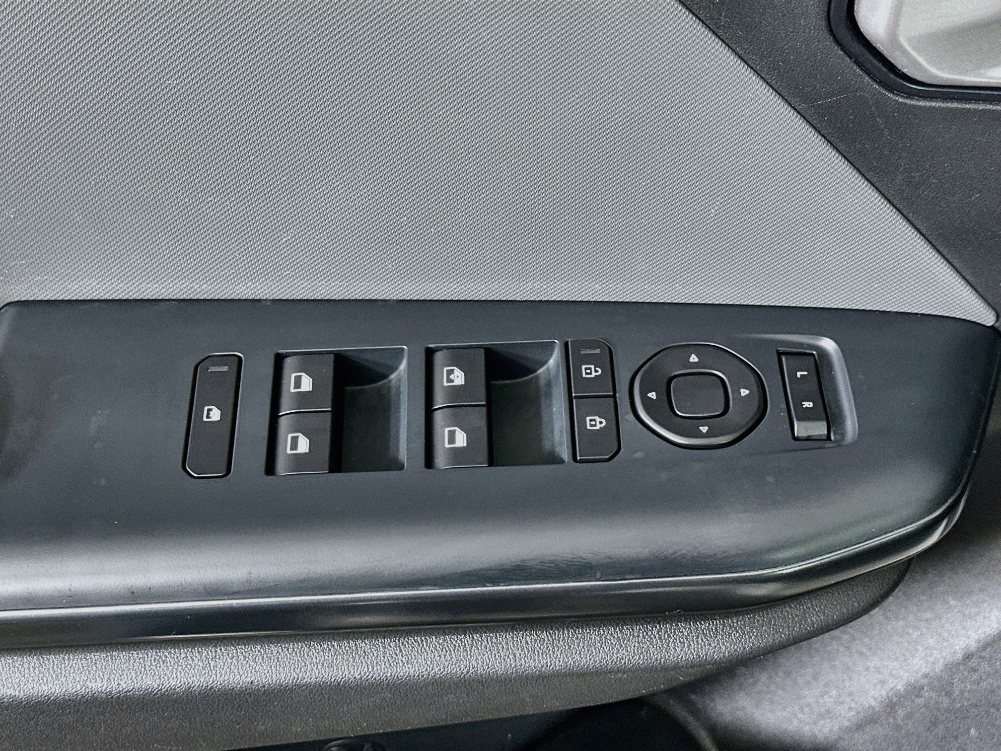 Used 2025 Kia K4 FWD image 15