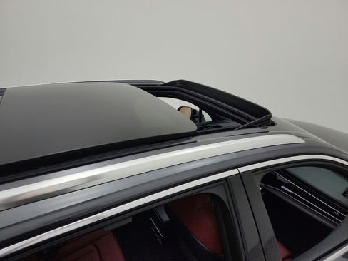 Used 2025 Audi SQ7 Premium Plus w/ S Sport Package AWD/4WD image 17