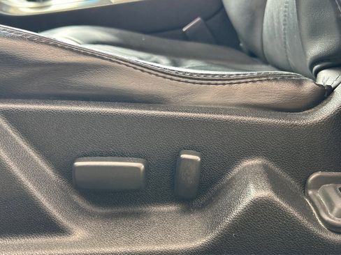 Used 2011 Cadillac CTS Coupe image 39