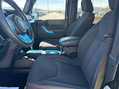 Used 2013 Jeep Wrangler Rubicon w/ PWR Convenience Group image 12