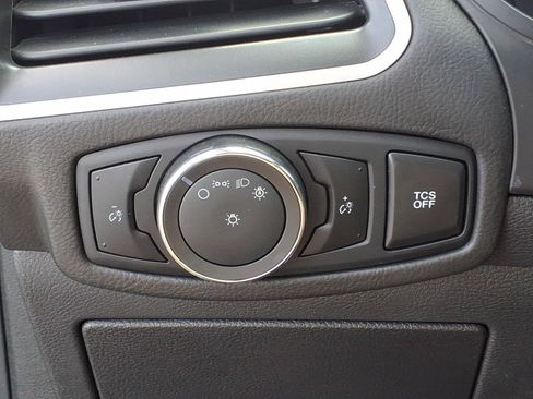 Used 2024 Ford Edge SEL AWD/4WD image 17
