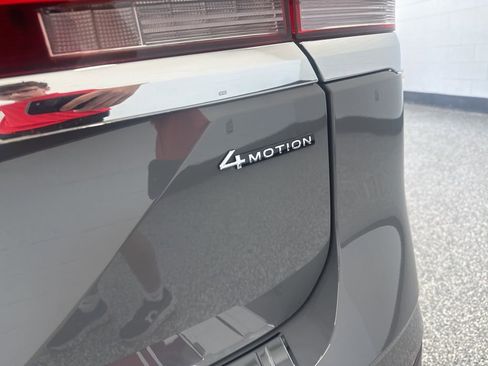 New 2026 Volkswagen Atlas SE image 8