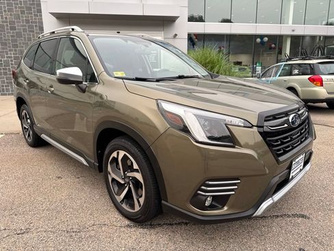 Used 2022 Subaru Forester Touring AWD/4WD image 7
