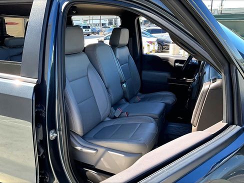 Used 2019 Chevrolet Silverado 1500 LT w/ Texas Edition image 9