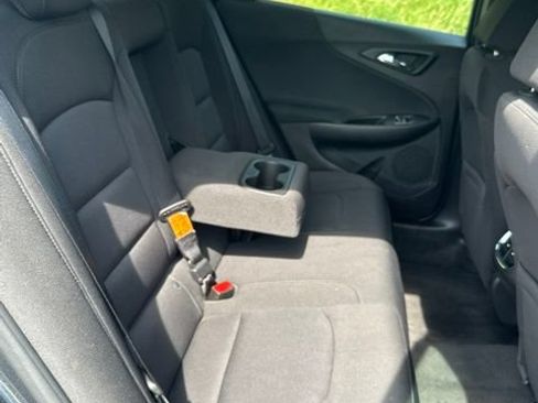 Used 2018 Chevrolet Malibu LT FWD image 44