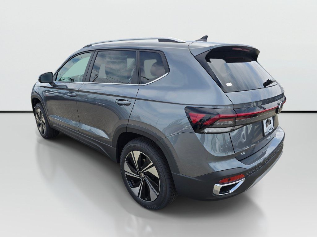 New 2026 Volkswagen Taos SE AWD/4WD image 5