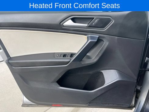 Used 2021 Volkswagen Tiguan SE w/ Panoramic Sunroof Package FWD image 11