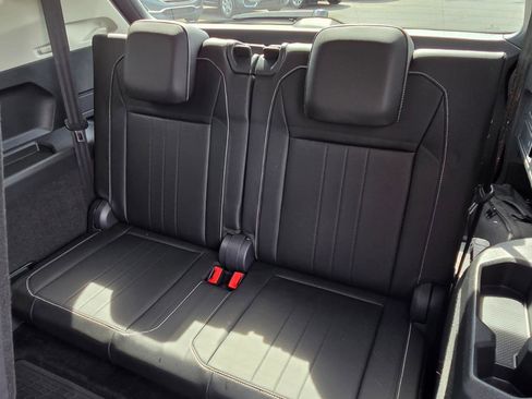 Certified 2023 Volkswagen Tiguan SE image 47