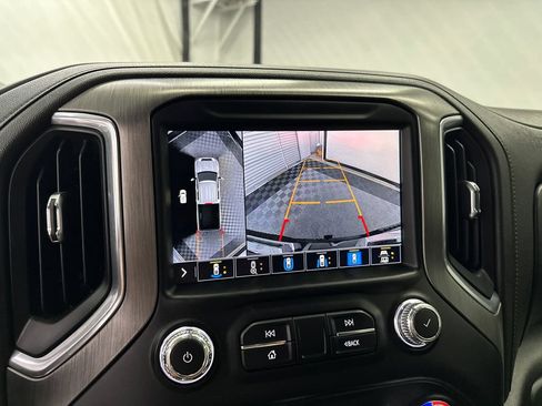 Used 2021 GMC Sierra 3500 Denali w/ Denali Black Diamond Edition AWD/4WD image 31