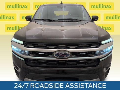 Used 2024 Ford Expedition Max Limited image 18