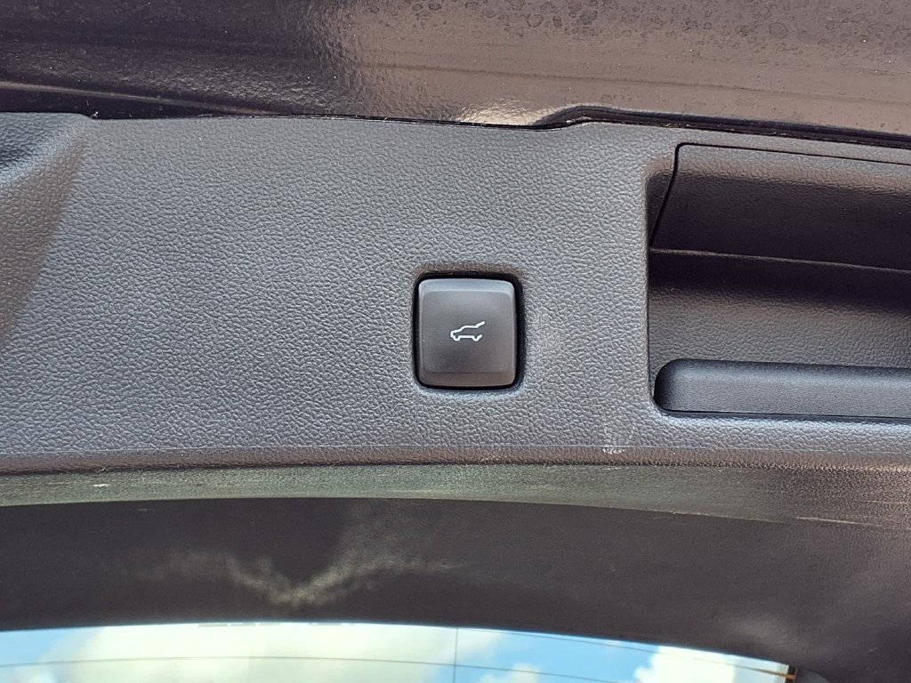 Used 2021 Ford Escape SEL FWD image 20