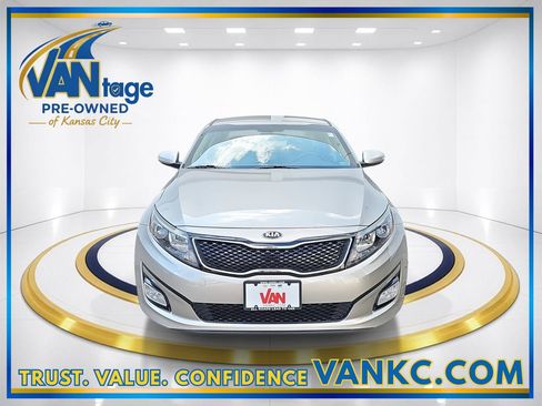 Used 2015 Kia Optima LX image 2