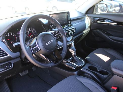 Certified 2023 Kia Seltos S image 22