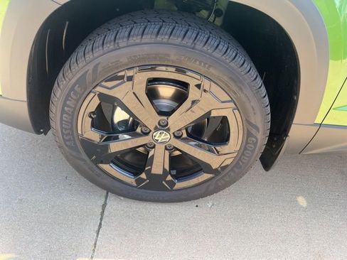 New 2025 Volkswagen Taos SEL image 14