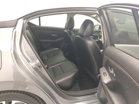 Used 2021 Nissan Sentra SR w/ SR Premium Package FWD image 19