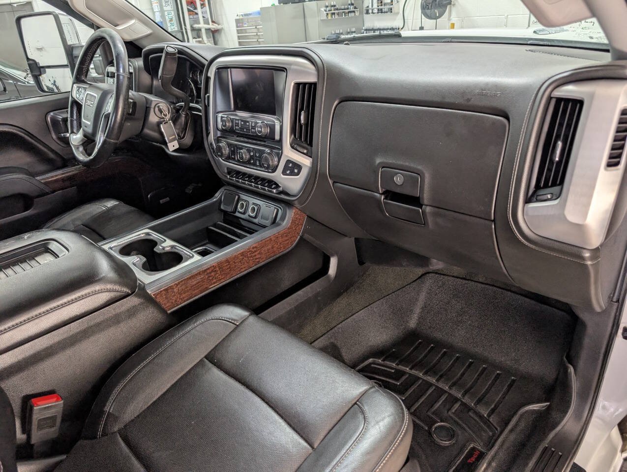 Used 2016 GMC Sierra 2500 SLT w/ Driver Alert Package AWD/4WD image 19
