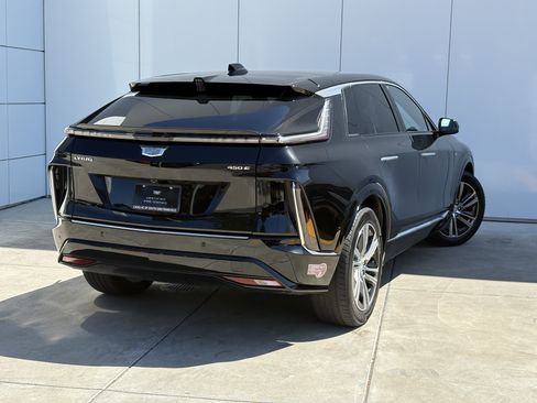 Certified 2024 Cadillac Lyriq Luxury RWD image 7