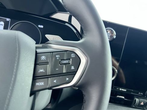 Used 2025 Lexus NX 250 FWD w/ Accessory Package (2T) image 17