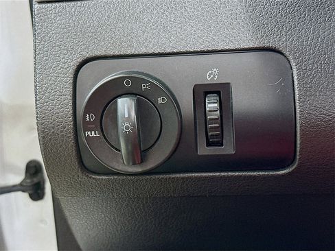 Used 2005 Ford Mustang GT Premium image 12