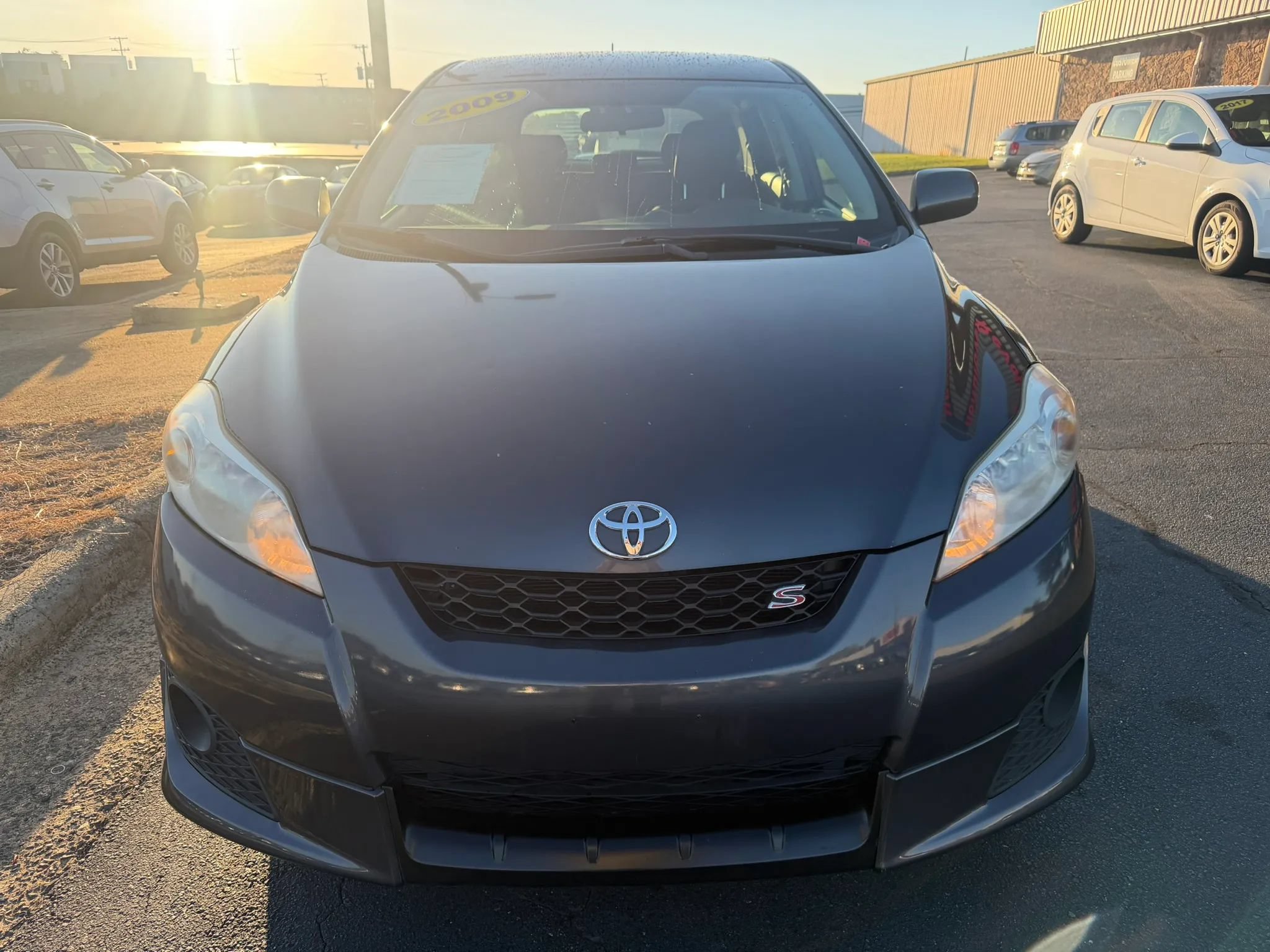 Used 2009 Toyota Matrix S w/ All Weather Guard Pkg FWD image 2