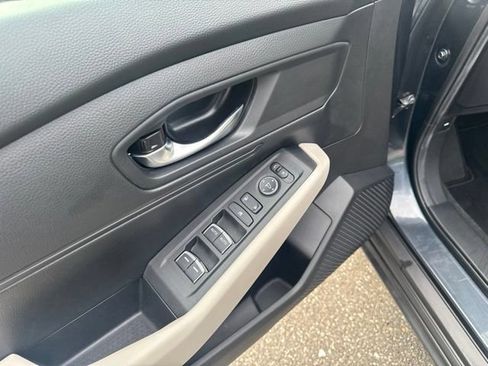 Used 2023 Honda Accord LX image 22
