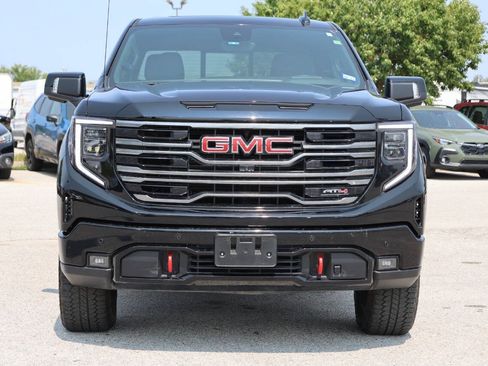Used 2025 GMC Sierra 1500 AT4 w/ AT4 Premium Package AWD/4WD image 2