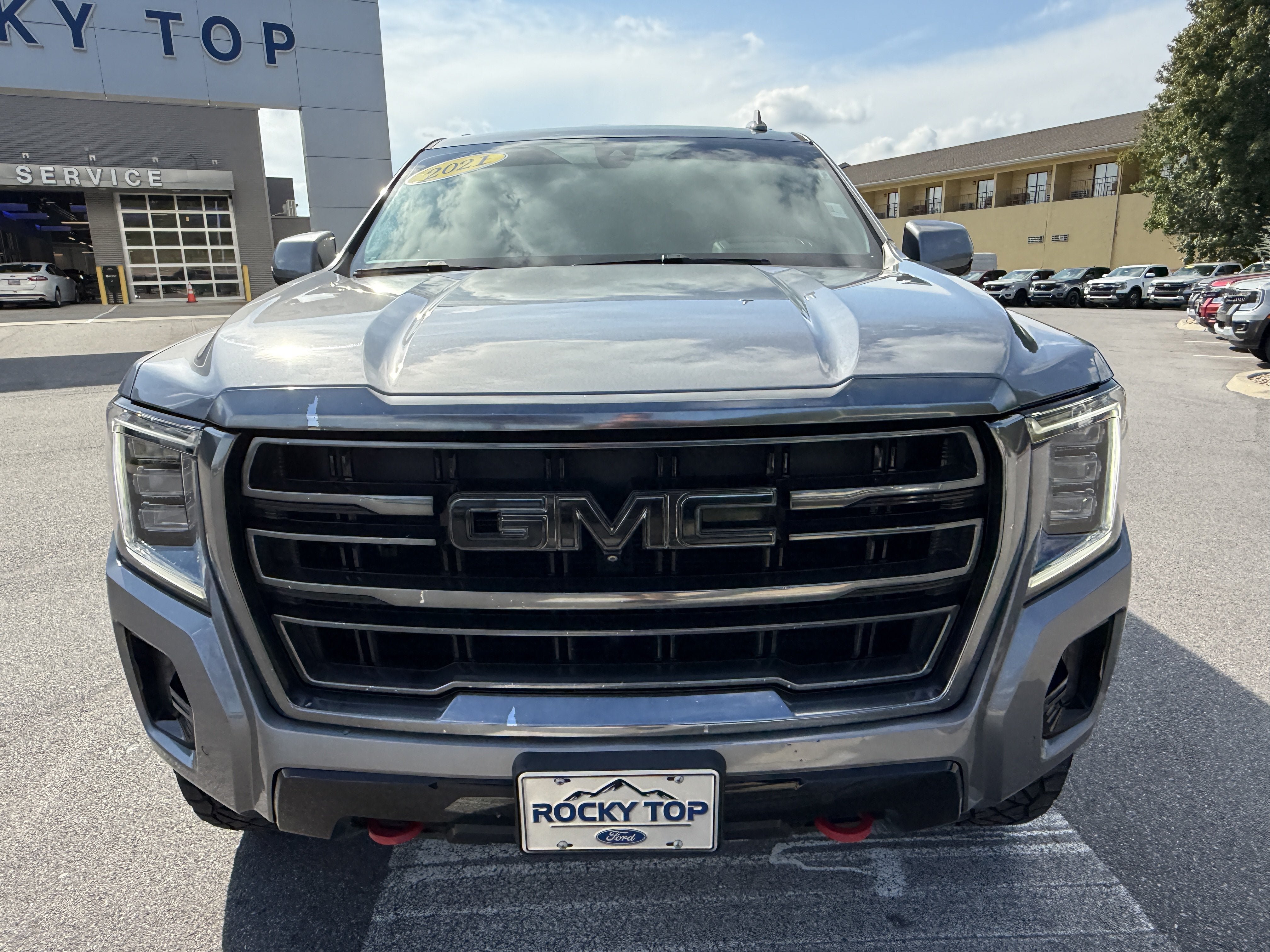Used 2021 GMC Yukon AT4 w/ AT4 Premium Package AWD/4WD image 2