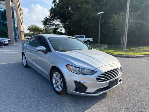 Used 2019 Ford Fusion SE FWD image 10