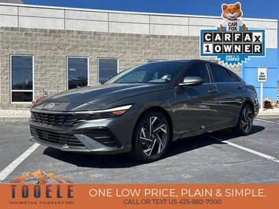 Used 2024 Hyundai Elantra SEL w/ Convenience Package