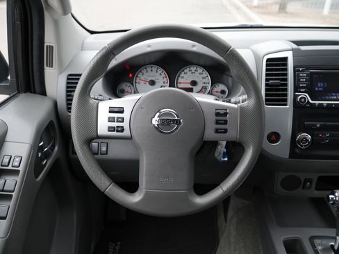 Used 2016 Nissan Frontier Desert Runner image 19