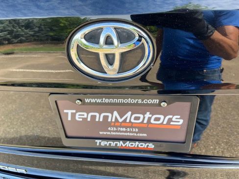 Used 2021 Toyota Highlander Platinum AWD/4WD image 52