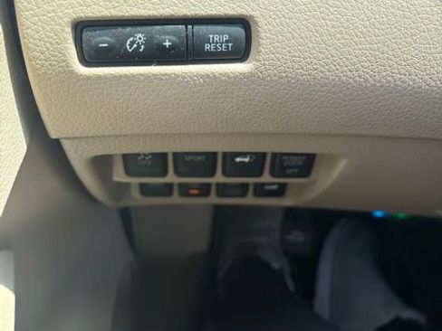 Used 2016 Nissan Rogue SL w/ SL Premium Package AWD/4WD image 17