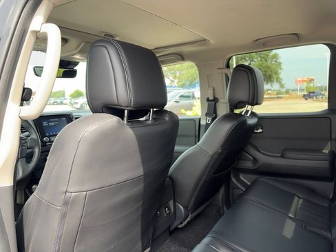 Certified 2024 Nissan Frontier SL w/ Technology Package RWD image 21