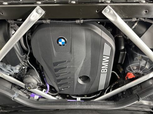 Certified 2025 BMW X5 xDrive40i w/ M Sport Package AWD/4WD image 34