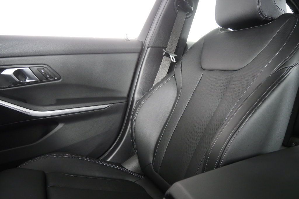 Certified 2026 BMW 330i Sedan RWD image 24