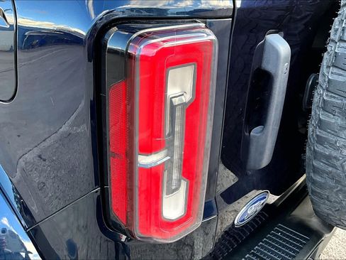 Used 2021 Ford Bronco Badlands image 27