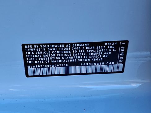 Used 2024 Volkswagen Golf R image 27