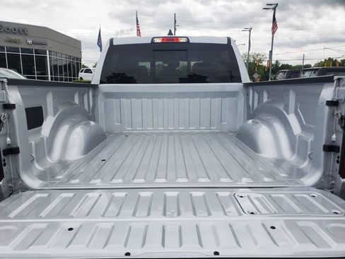 New 2026 RAM 1500 Laramie AWD/4WD image 9