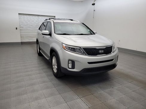 Used 2015 Kia Sorento LX FWD image 13