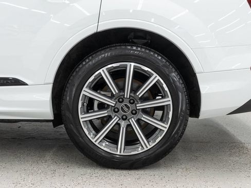 Used 2023 Audi Q7 2.0T Premium Plus w/ Premium Plus Package AWD/4WD image 39