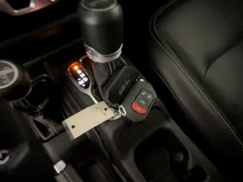 Used 2023 Jeep Wrangler Unlimited Sahara w/ Cold Weather Group AWD/4WD image 26