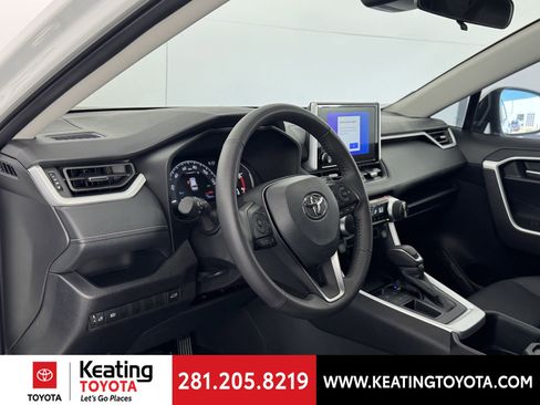 Used 2025 Toyota RAV4 XLE Premium image 13