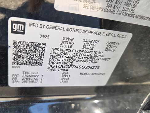 Certified 2025 GMC Sierra 1500 Denali w/ Denali Reserve Package AWD/4WD image 17