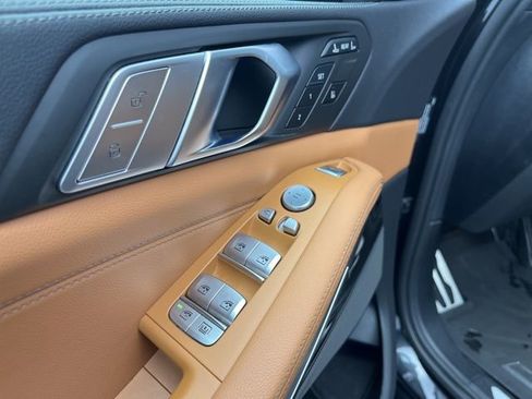 Used 2021 BMW X7 M50i w/ Cold Weather Package AWD/4WD image 11