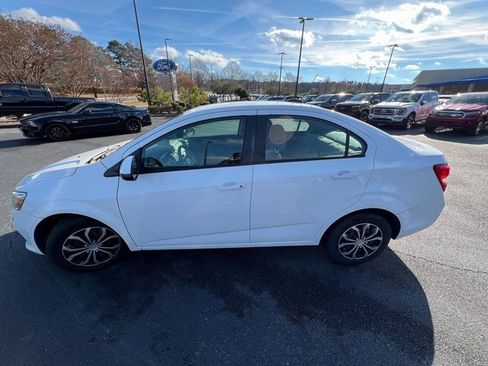 Used 2018 Chevrolet Sonic LS image 6