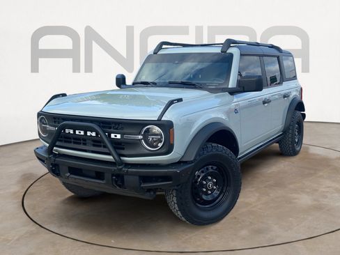 Used 2021 Ford Bronco Black Diamond image 6