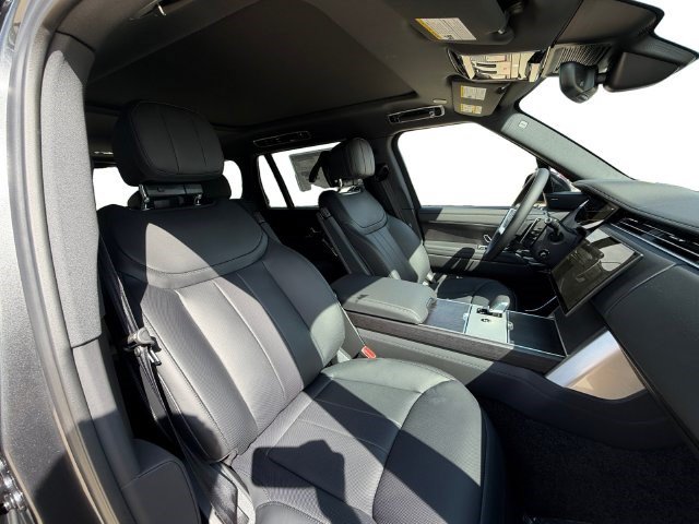New 2026 Land Rover Range Rover Long Wheelbase SE AWD/4WD image 16