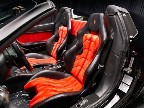 Used 2013 Ferrari 458 Spider image 63