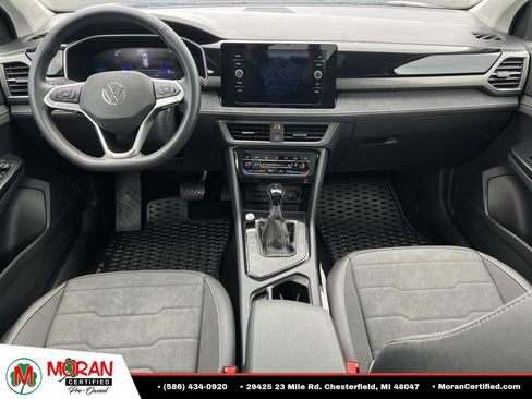 Used 2025 Volkswagen Taos SE FWD image 13